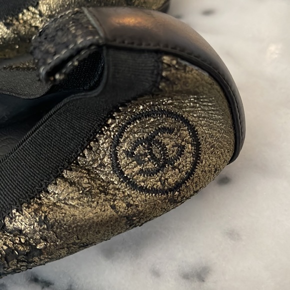 Chanel Gold Metallic Black Cracked Leather Elastic Trim Ballerina Flats - Picture 6 of 8